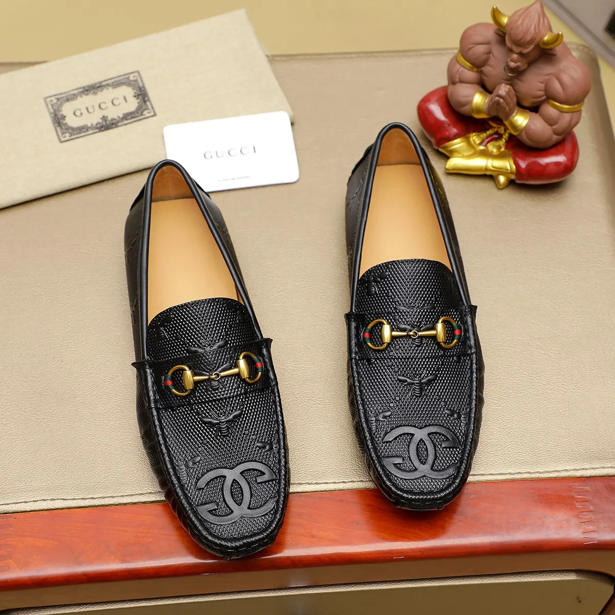 Men's shoes💰380💰🕷🕷️【 GUCCI 】Gucci's best-selling trendy men's casual slip-on shoes 🇨🇳Official website original 1:1 mold 💯Original quality, fine workmanship ☘Fashionable and versatile, perfect shape, comfortable on the feet 🍓Trendy men's recommended model, imported cowhide on the top layer 🎋High-quality pigskin lining, rubber wear-resistant and non-slip outsole, high-end atmosphere, worth owning 🍉Optional 38-44